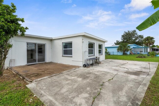 Building Photo - 21530 Glendale Ave