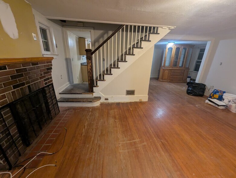 Building Photo - 115 Morris Ave