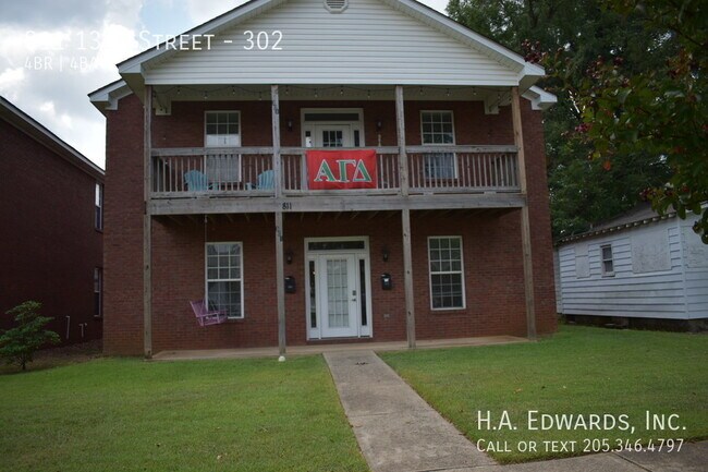 Primary Photo - 811 13th St
