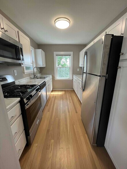 Building Photo - 4416 Verne Ave