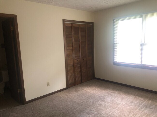 Building Photo - 111 Williamson St