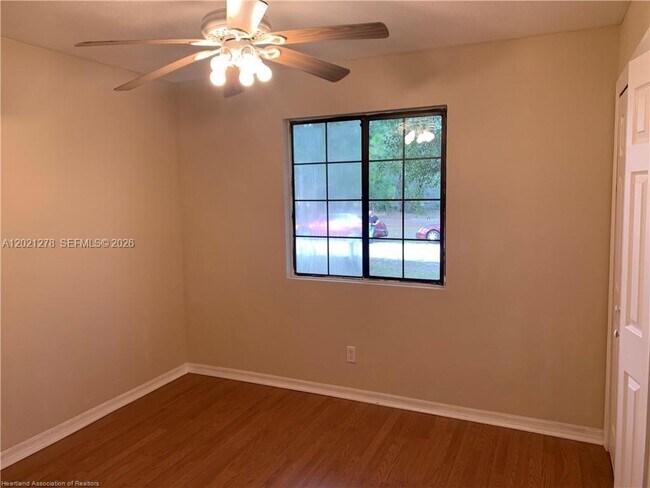 Building Photo - 2225 N Unicorn Rd
