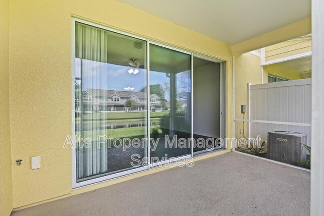 Building Photo - 6881 Woody Vine Dr