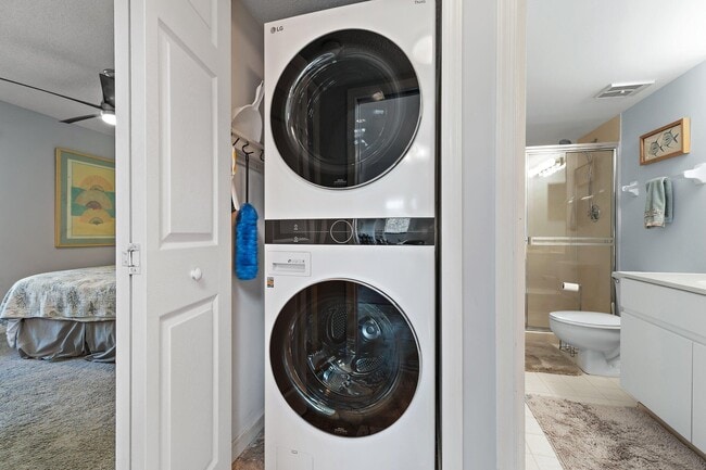 Building Photo - 4161 S US Hwy 1