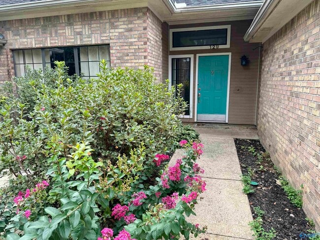 Building Photo - 129 Telluride Dr