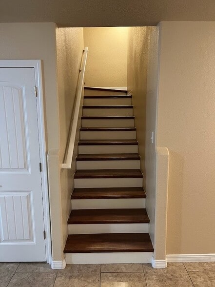 Stairs - 2115 Hermosa Creek Dr SW