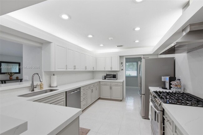 Building Photo - 15845 SW 87th Ave