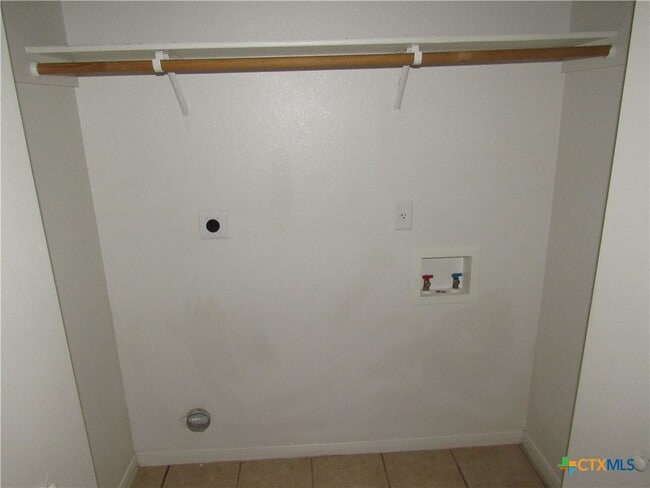 Building Photo - 1409 Cinch Dr