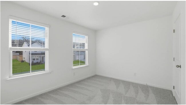 Building Photo - 38 Buck Crk Ln