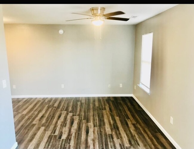 Building Photo - 4005 County Rd 34