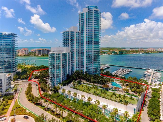 Building Photo - 1000 S Pointe Dr