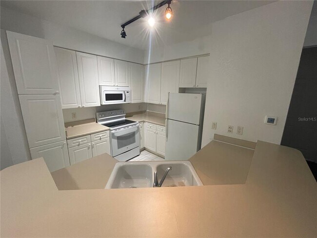Building Photo - 5159 Wellington Park Cir