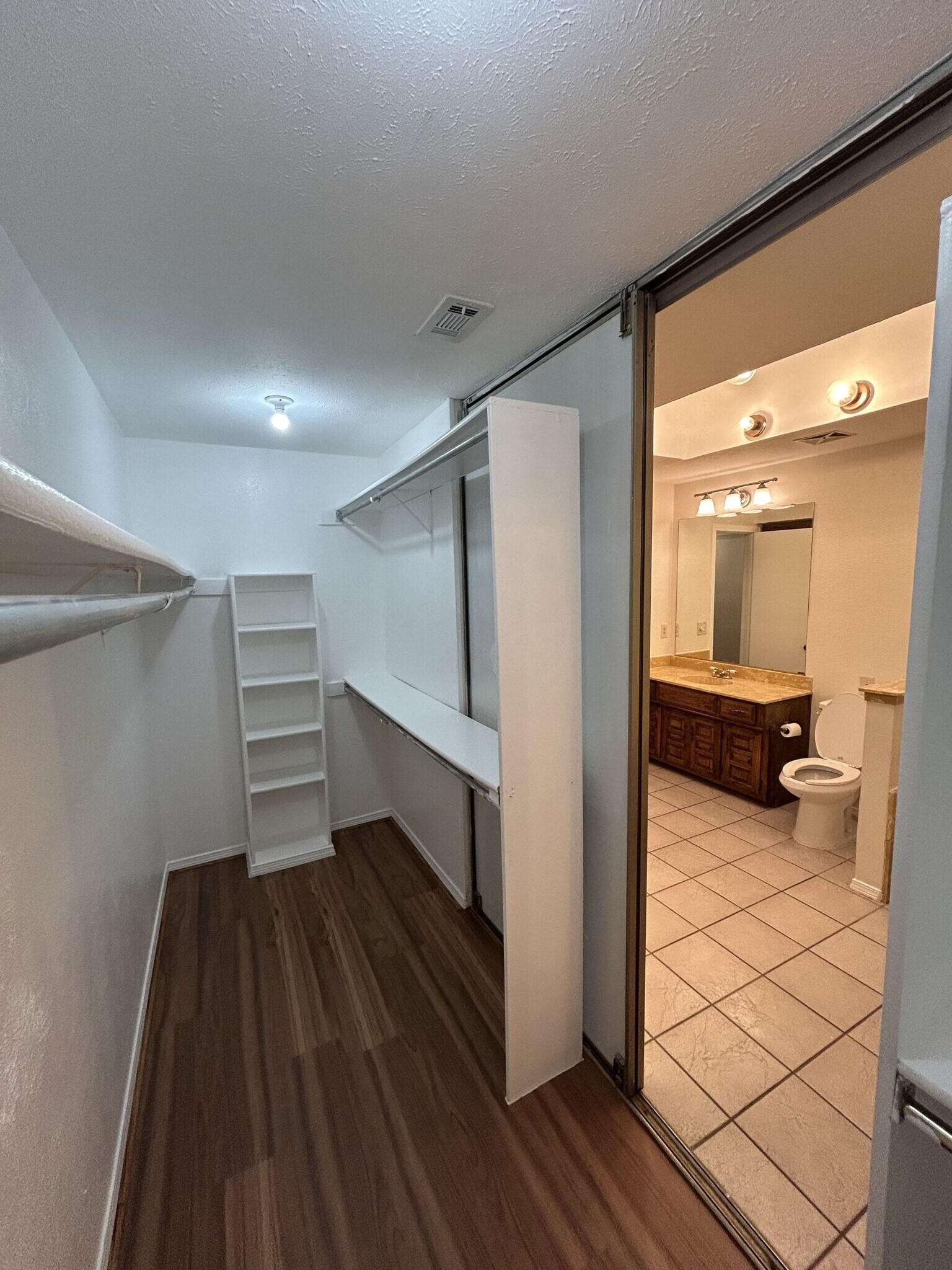 Building Photo - 16412 Lauder Ln