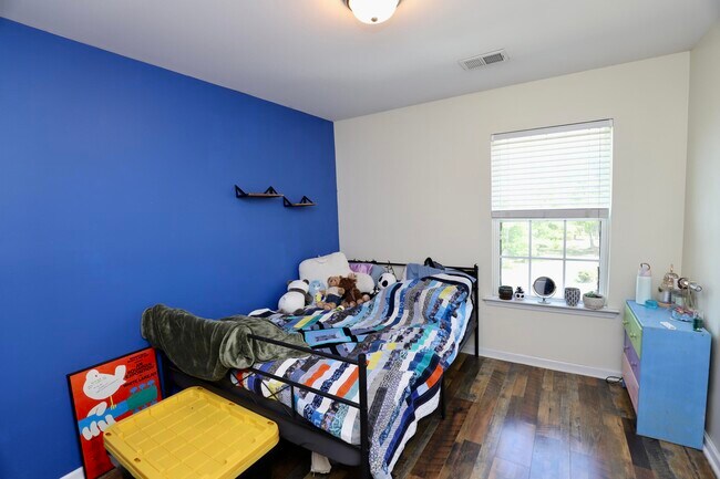 Building Photo - 71 Carina Ln