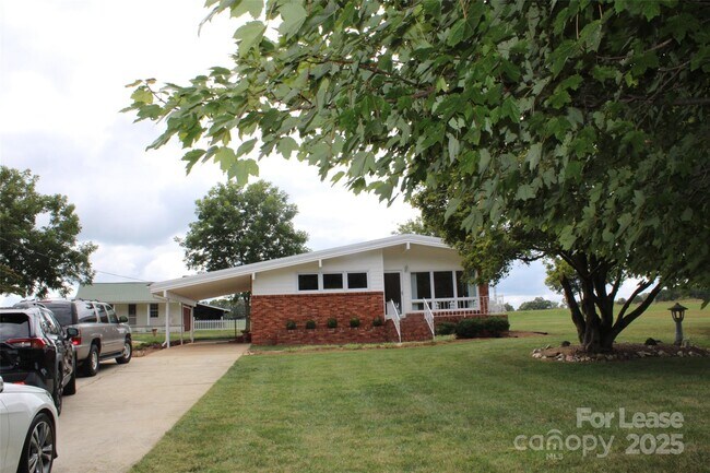 Building Photo - 4241 Burton Ln