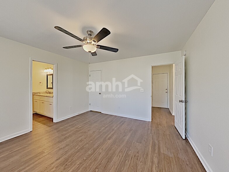 Building Photo - 626 Mable Dr