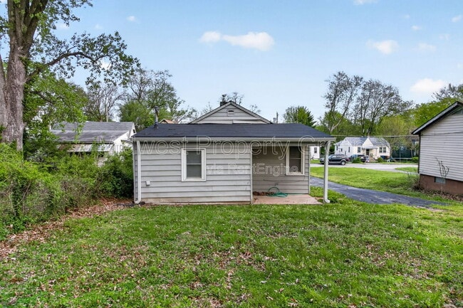 Building Photo - 3219 Royalton Ave