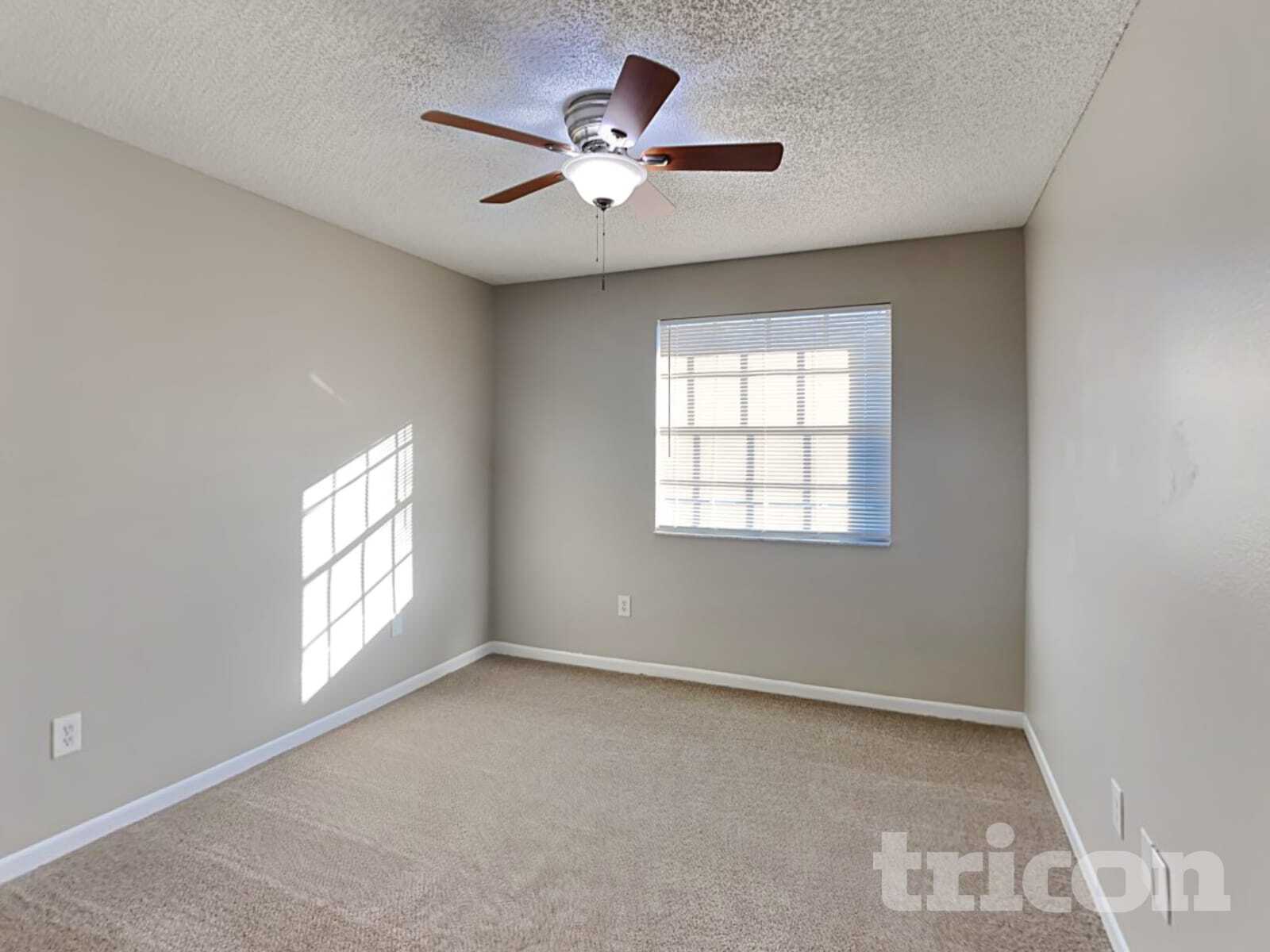 Building Photo - 1604 Palm Leaf Dr