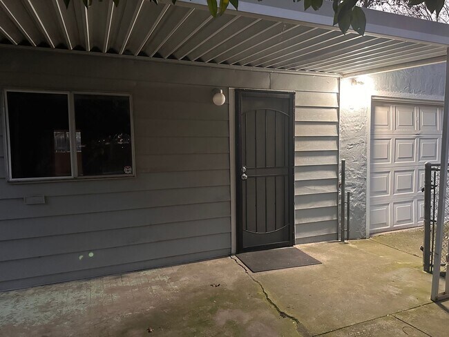 Building Photo - 1601 Virginia Ave