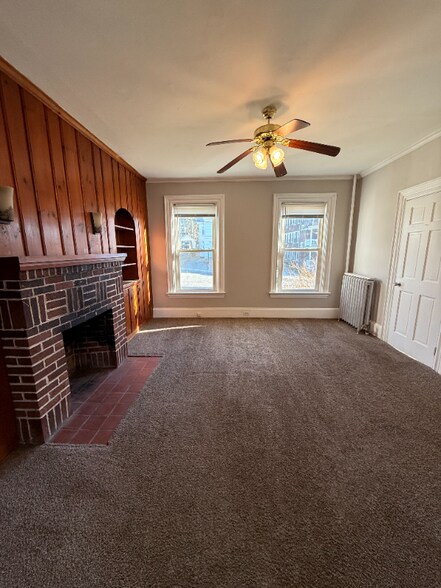 Building Photo - 110 Prospect St