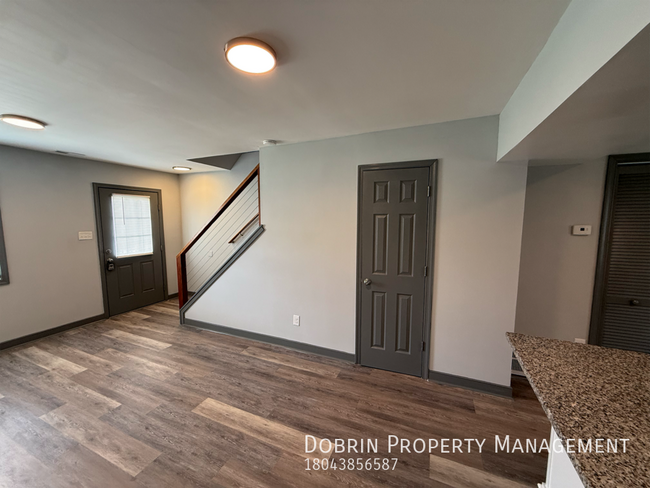 Building Photo - 1707 Colorado Ave