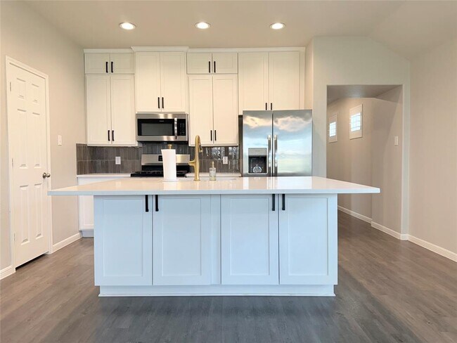 Building Photo - 27233 Crevalle Jack Ln