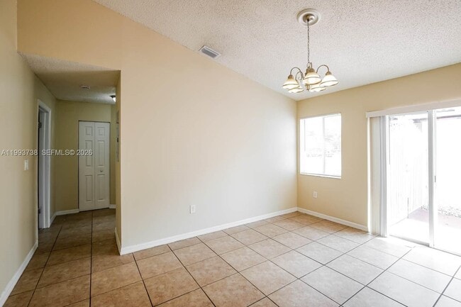 Building Photo - 1906 SW 123rd Ave