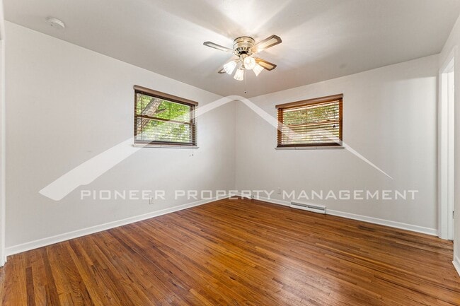 Building Photo - Spacious Home with Fenced Yard and Central AC