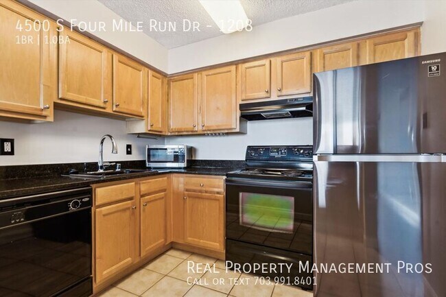 Building Photo - 4500 S Four Mile Run Dr