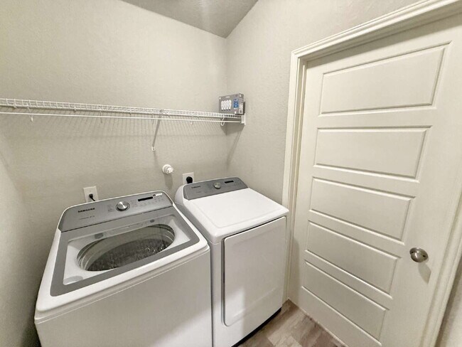 Building Photo - 3-Bed, 2-Bath Tribute Ranch Home w/ Office...