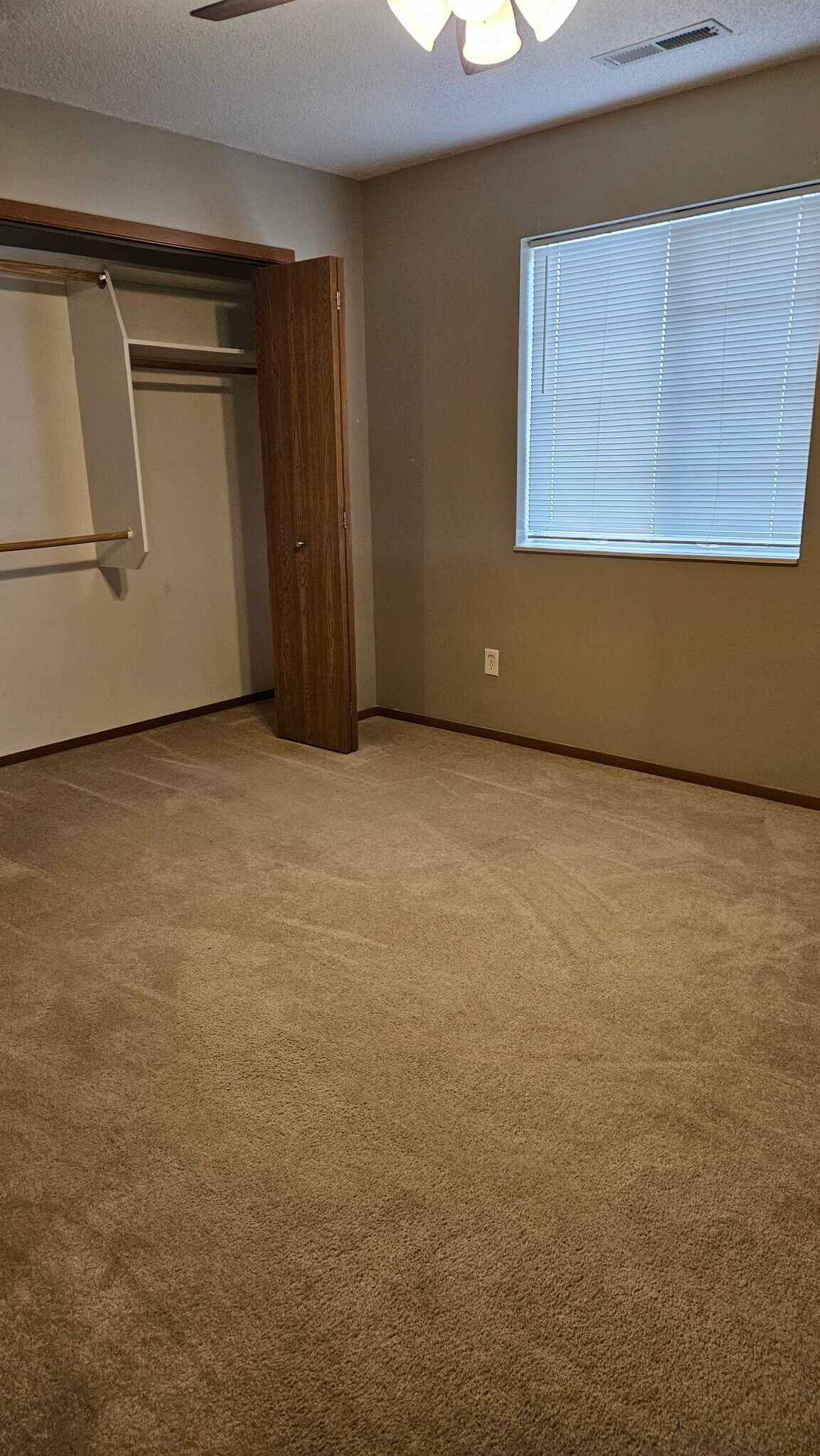 Building Photo - 605 Kimberlite St