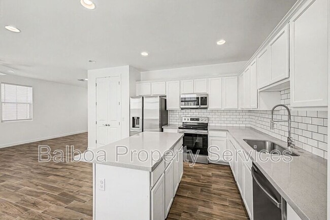 Building Photo - 5532 S Dillon Cir