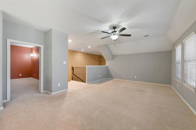 Building Photo - 23426 Millbrook Dr
