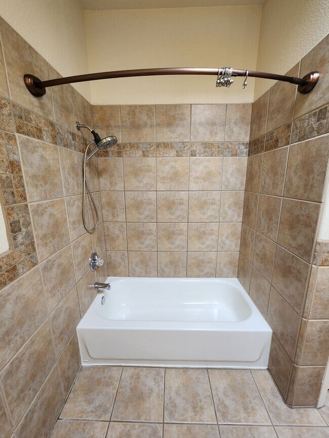 Building Photo - 1535 Vajillo Ln