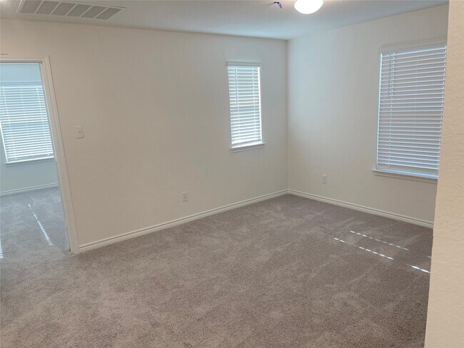 Building Photo - 7543 Fishbowl Ln