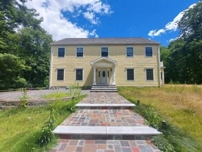 Building Photo - 1 Chestnut St