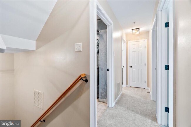 Building Photo - 5227 Regal Ct