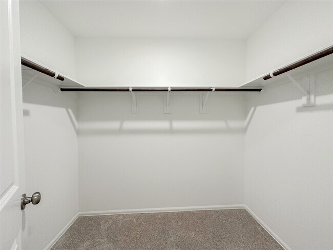 Building Photo - 1444 Las Cuevas Dr