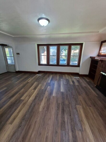 Building Photo - 3843 N 6th St