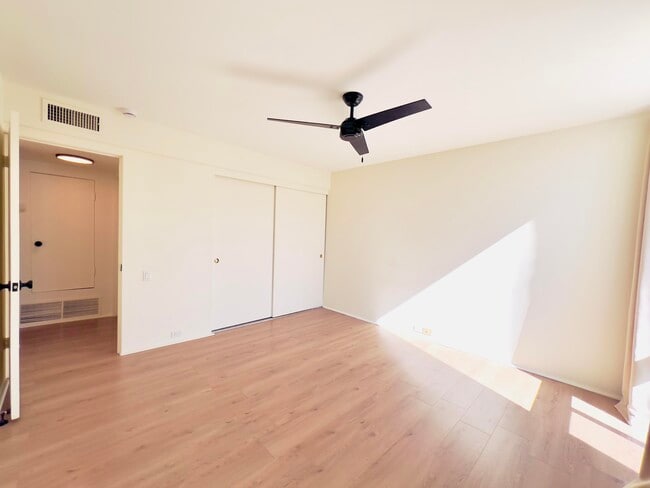 Building Photo - 251 E La Verne Way