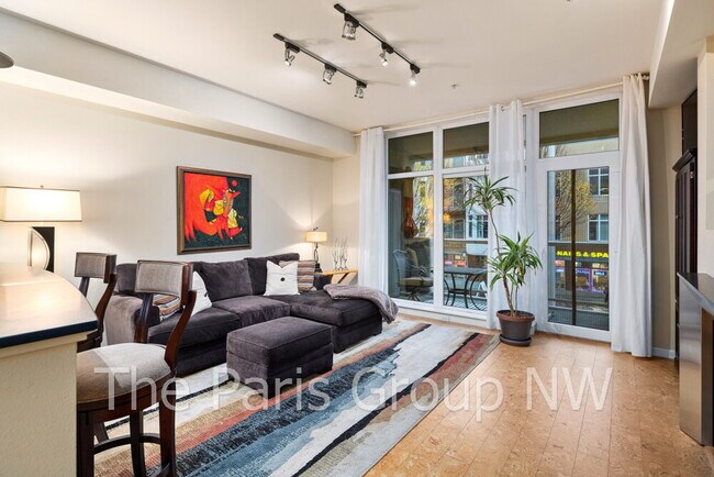 Building Photo - Gorgeous Lower Queen Anne 1BR is Perfect! * Above Safeway