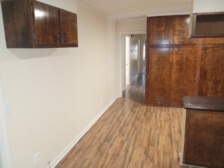 Building Photo - 3112 Revere St