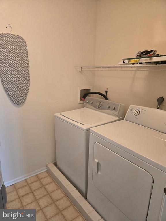 Building Photo - 709 Pritchard Pl