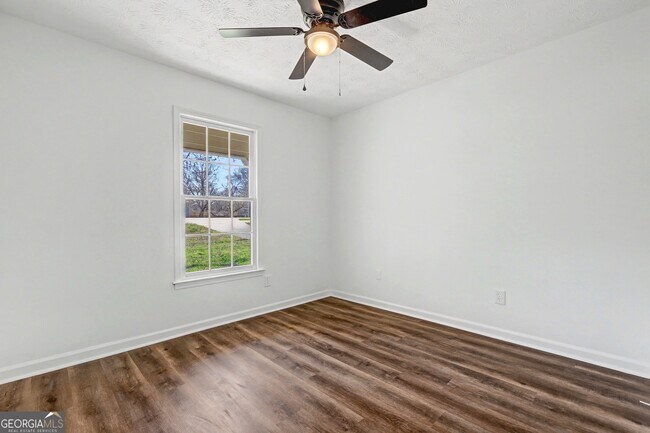 Building Photo - 608 S Jeff Davis Dr