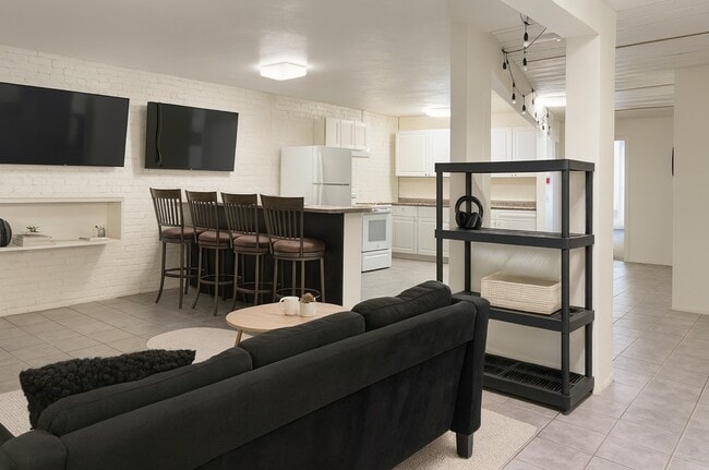 Building Photo - 101 Court St