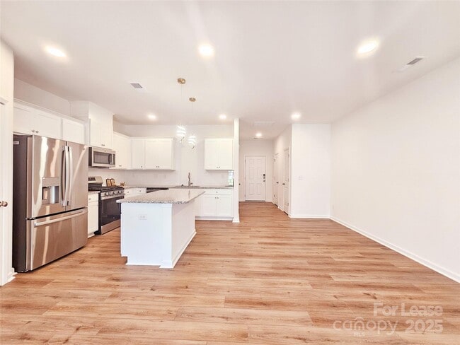 Building Photo - 2744 Yeager Dr NW