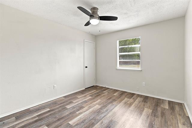 Building Photo - 1833 Pelican Dr N