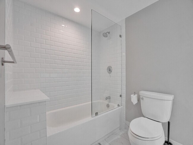 Building Photo - 2575 S Ocean Blvd