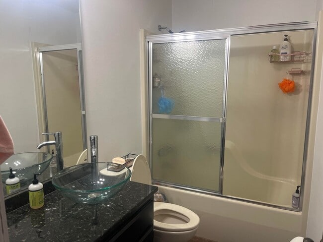 Building Photo - This well-maintained 2-bedroom, 1.5-bath home in Russellville, AR