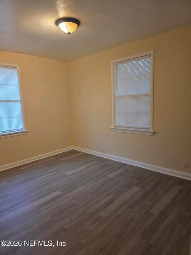 Building Photo - 3235 Post St